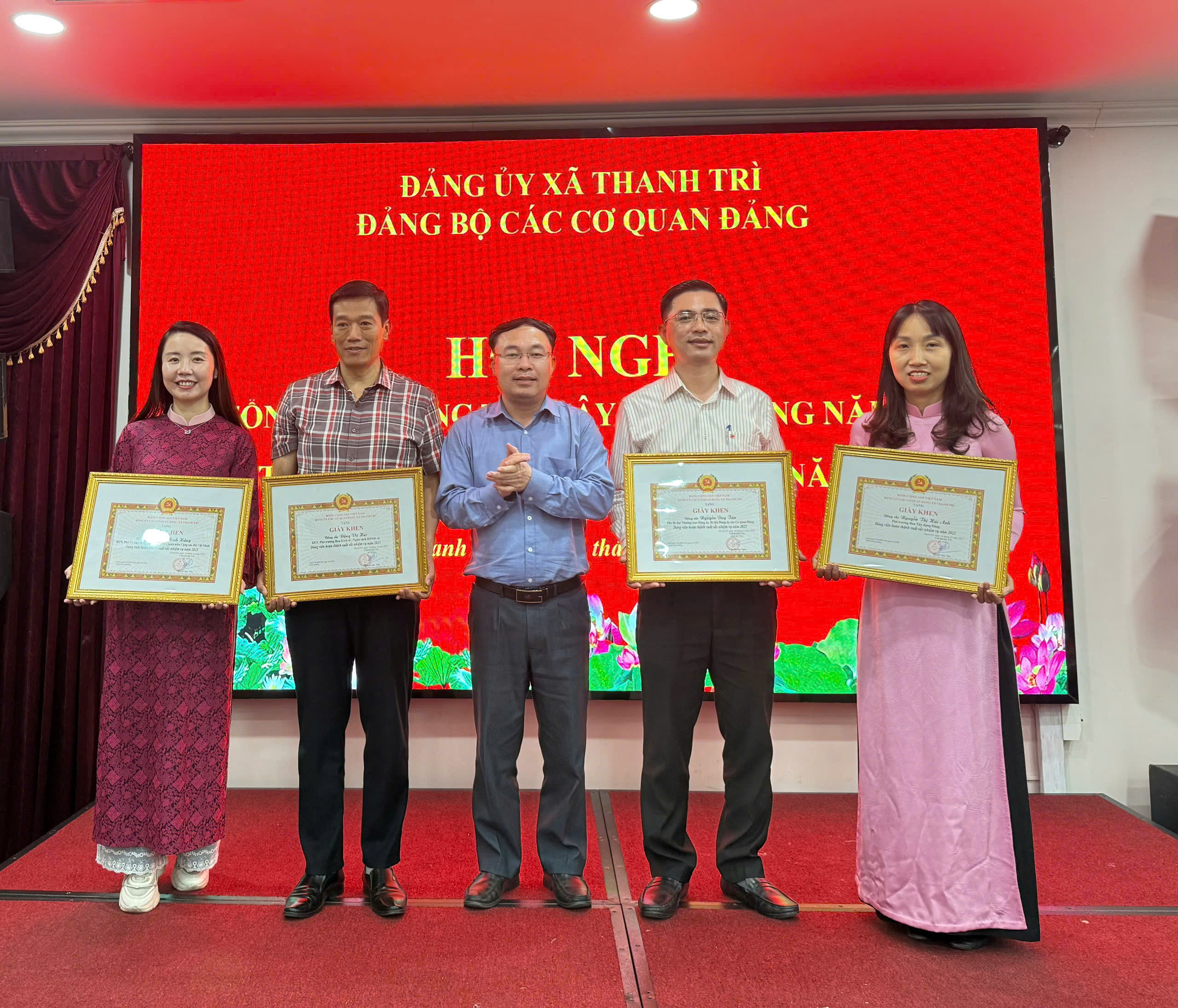 Các cá nhân nhận khen thưởng năm 2025