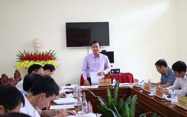 Đồng chí Đỗ Mạnh Hưng - Bí thư Đảng ủy -Chủ tịch HĐND xã phát biểu kết luận tại hội nghị