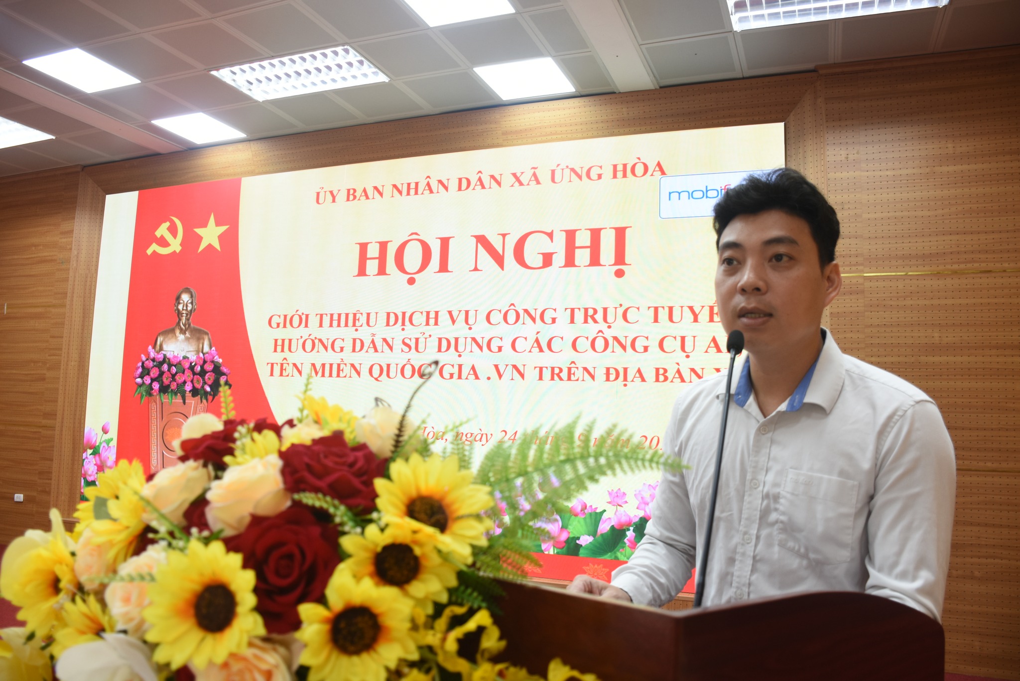 ông Nguyễn Quyết Tiến – phụ trách Chuyển đổi số của Tổng công ty MobiFone đã truyền đạt nhiều nội dung