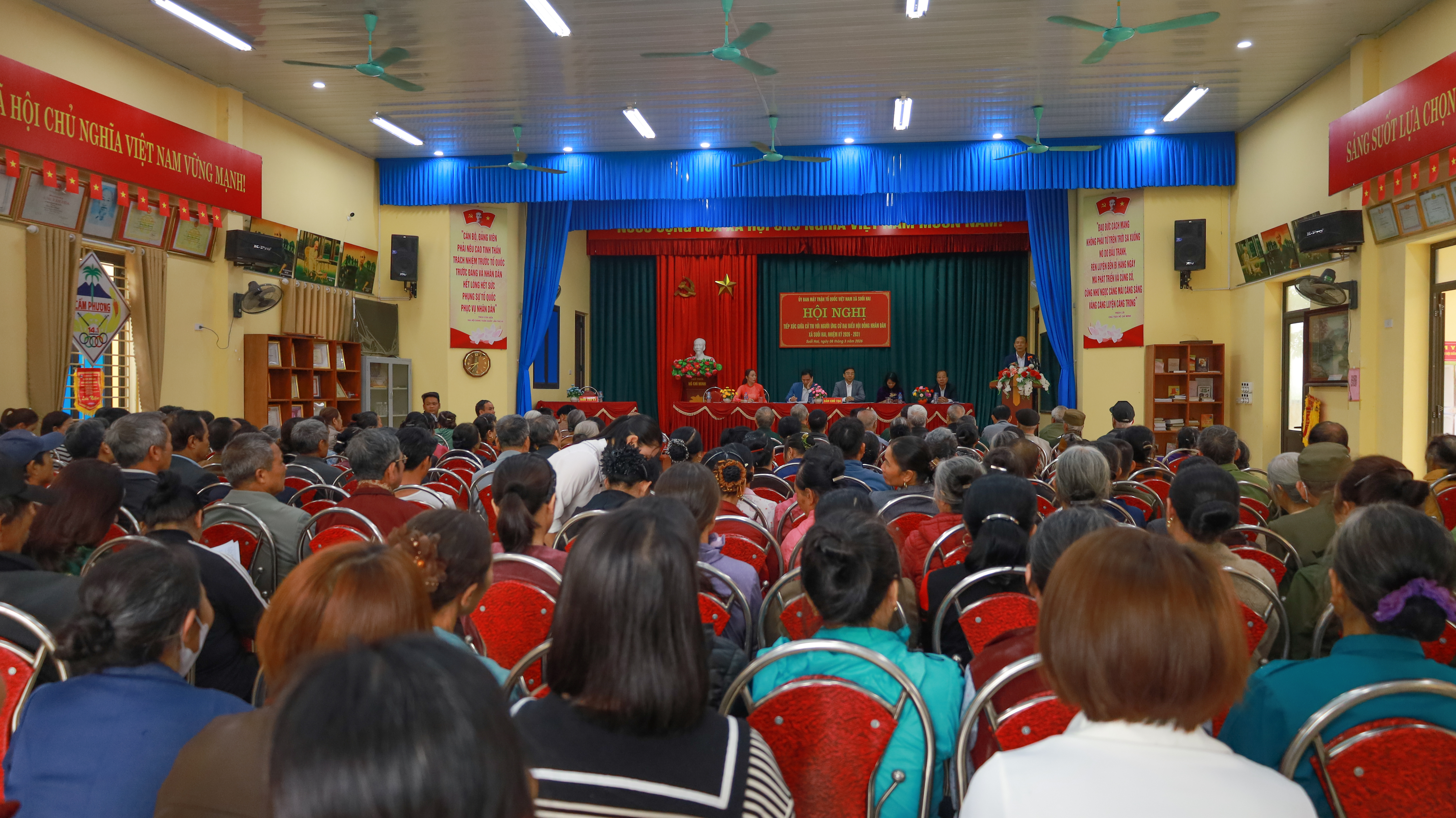 Quang cảnh hội nghị