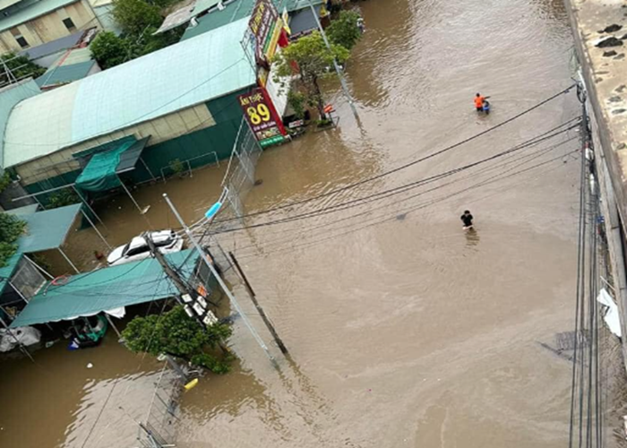 Tạm cấm các phương tiện lưu thông trên đường 427 thuộc huyện Thường Tín vì ngập sâu