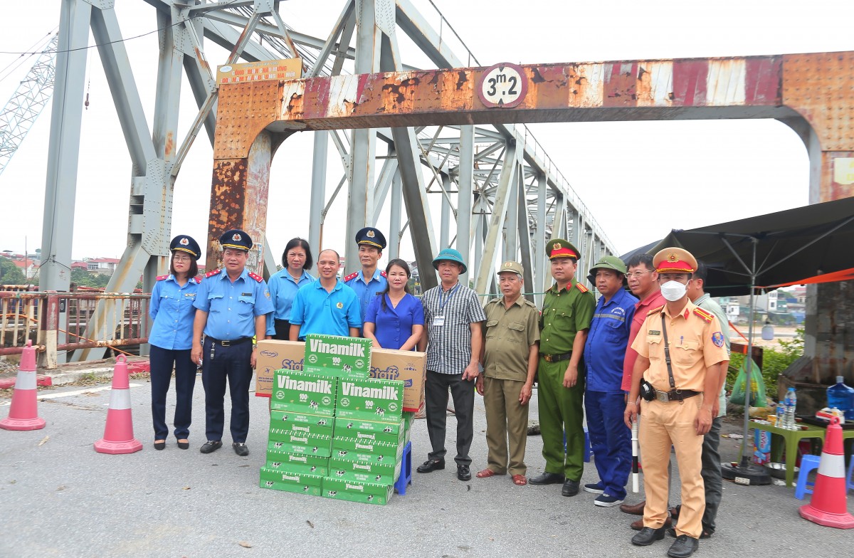 Ngành Giao thông Vận tải Thủ đô ứng trực 24/24, đảm bảo an toàn giao thông sau bão số 3