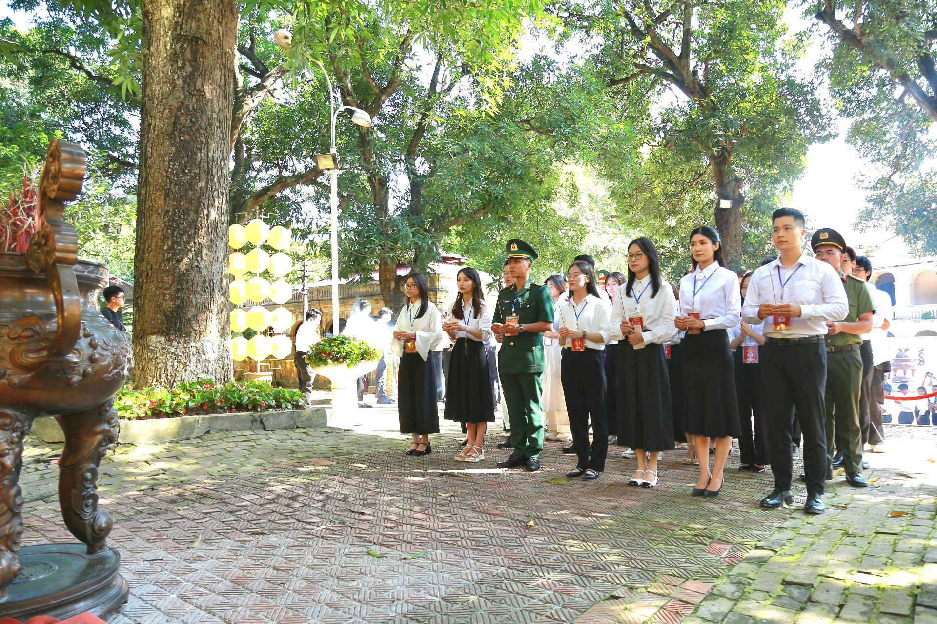 100 thủ khoa 2024 báo công tại Hoàng thành Thăng Long: Tôn vinh tài năng trẻ Thủ đô