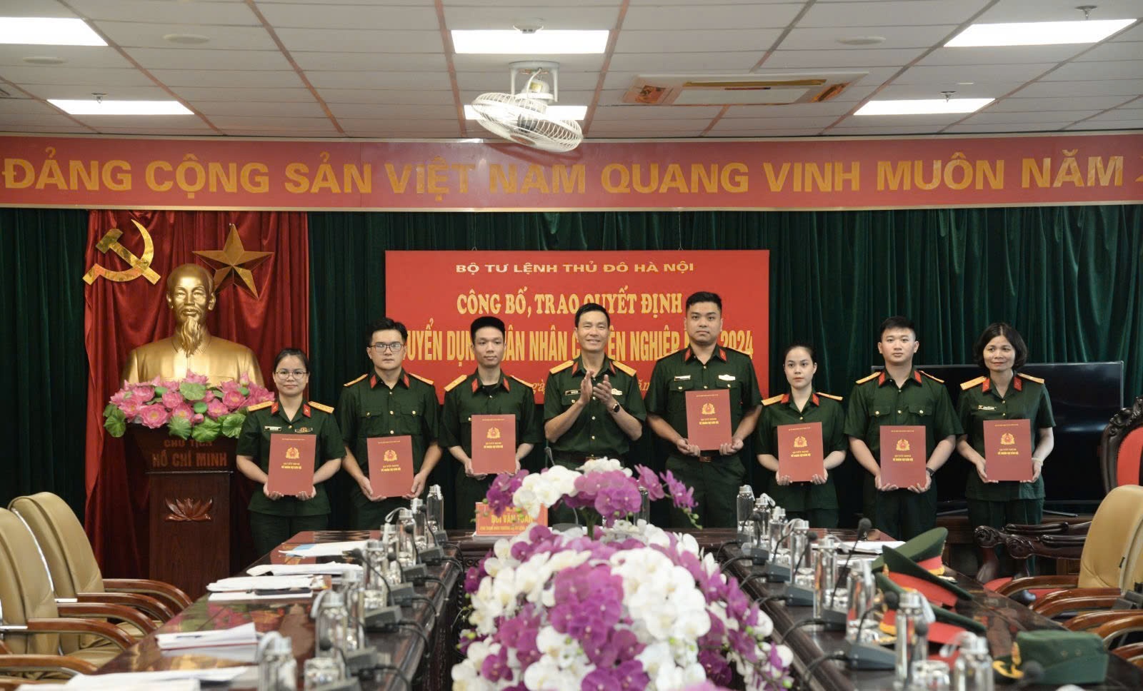 Bộ Tư lệnh Thủ đô Hà Nội công bố quyết định tuyển dụng quân nhân chuyên nghiệp năm 2024