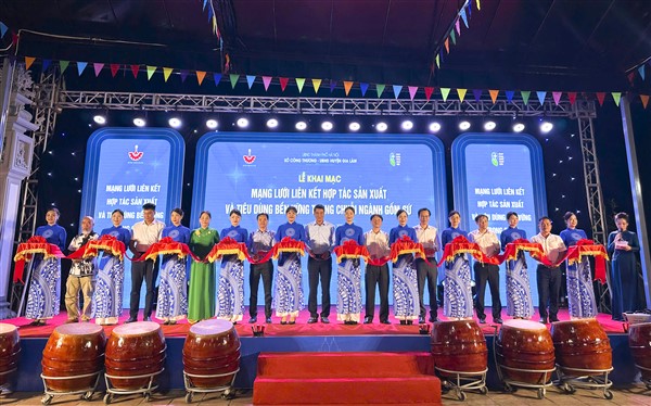 Tổ chức chương trình liên kết phát triển bền vững ngành gốm sứ, thúc đẩy kinh tế tuần hoàn