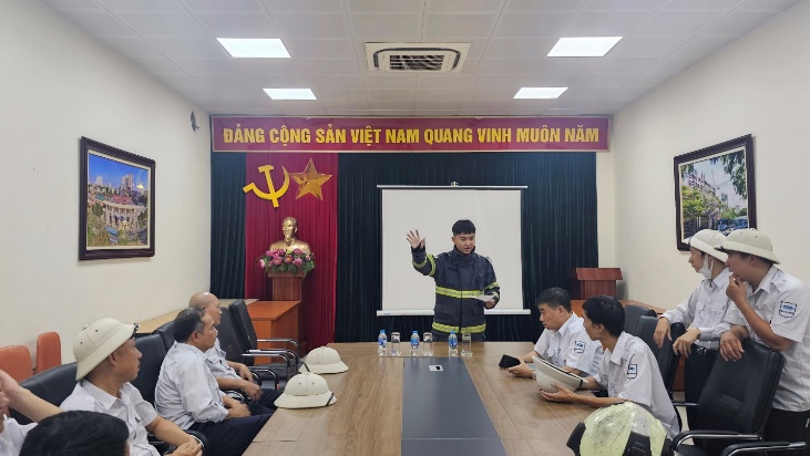 Quận Hoàng Mai tăng cường kiểm tra và đảm bảo an toàn phòng cháy tại các bến xe
