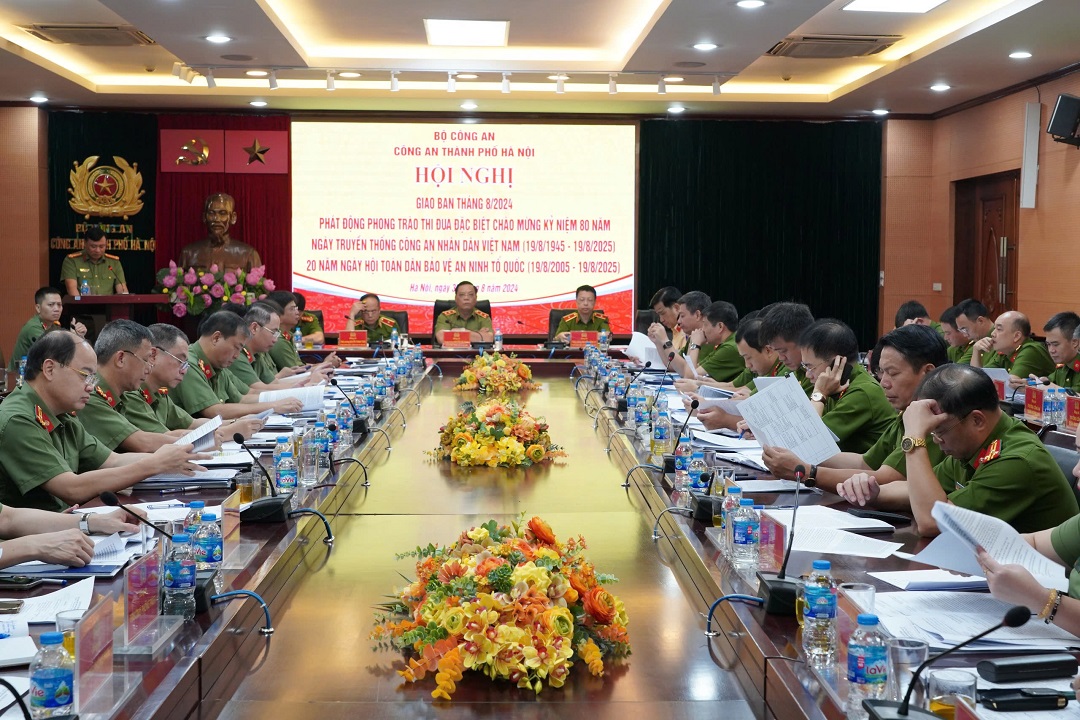 Công an Hà Nội tổng kết công tác tháng 8: Nỗ lực đảm bảo an ninh, chuẩn bị kỷ niệm 70 năm Ngày Giải phóng Thủ đô