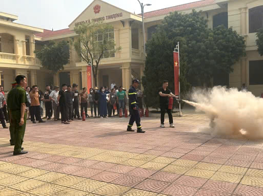 Hơn 300 đại biểu tham gia tuyên truyền nâng cao nhận thức về phòng cháy chữa cháy