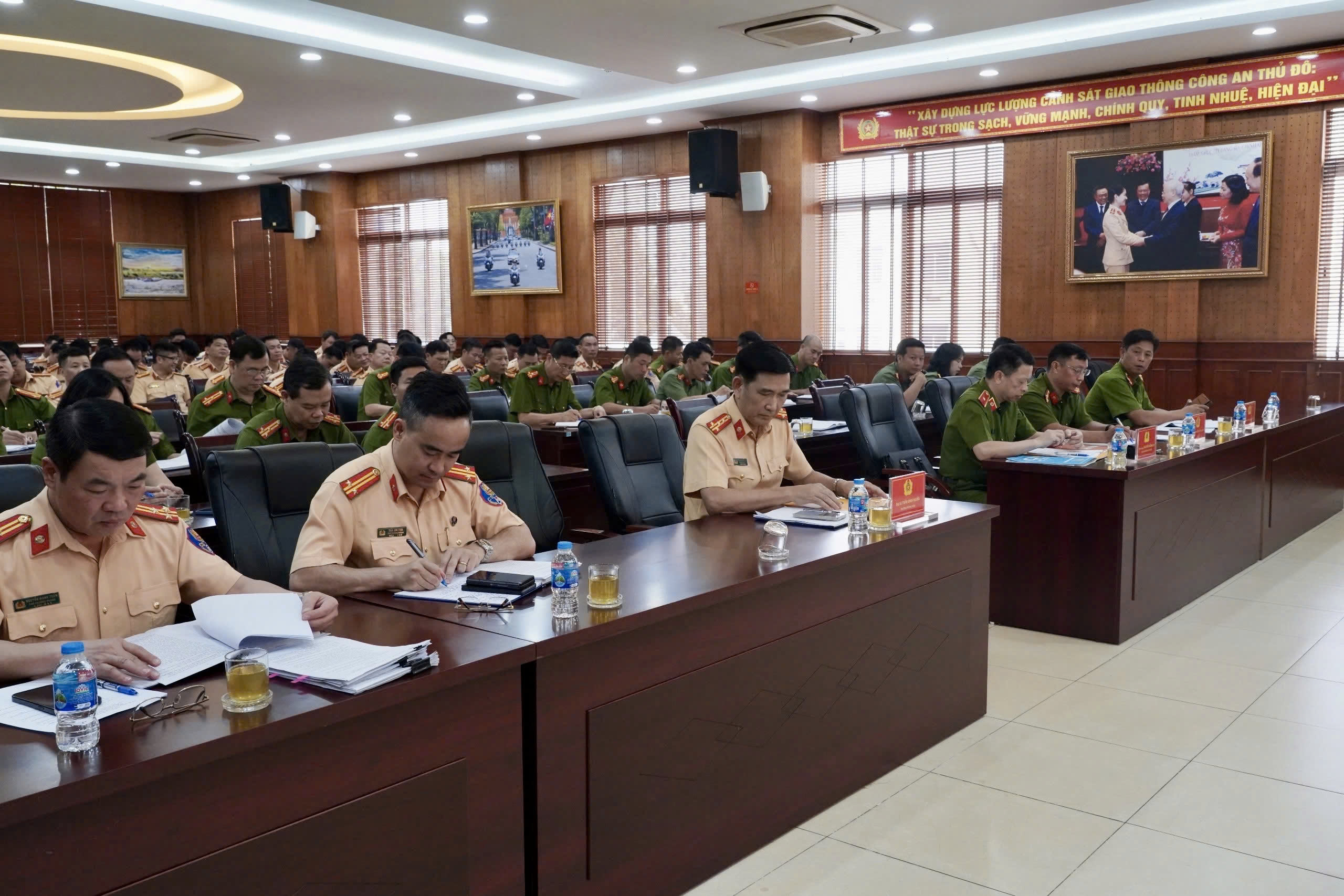 Đồng bộ giải pháp, quyết liệt hành động giảm thiểu tai nạn giao thông