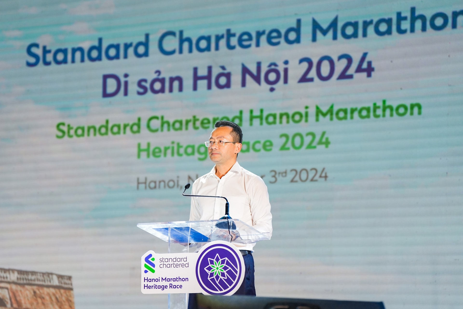 Hơn 18.000 vận động viên hào hứng tham gia Giải chạy Standard Chartered Marathon Di sản Hà Nội 2024