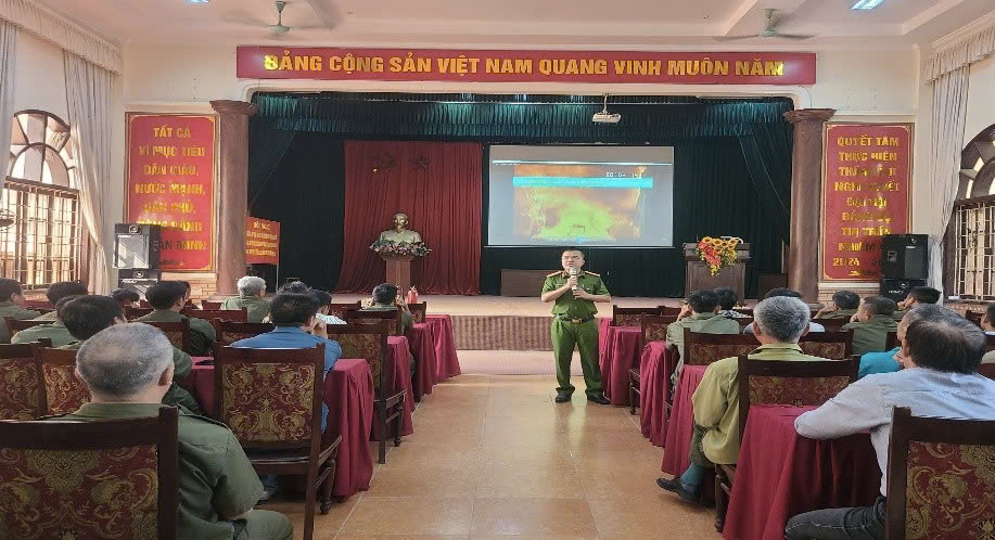 Huyện Chương Mỹ: Đẩy mạnh tập huấn phòng cháy chữa cháy và cứu nạn cứu hộ, nâng cao kỹ năng cho lực lượng dân phòng