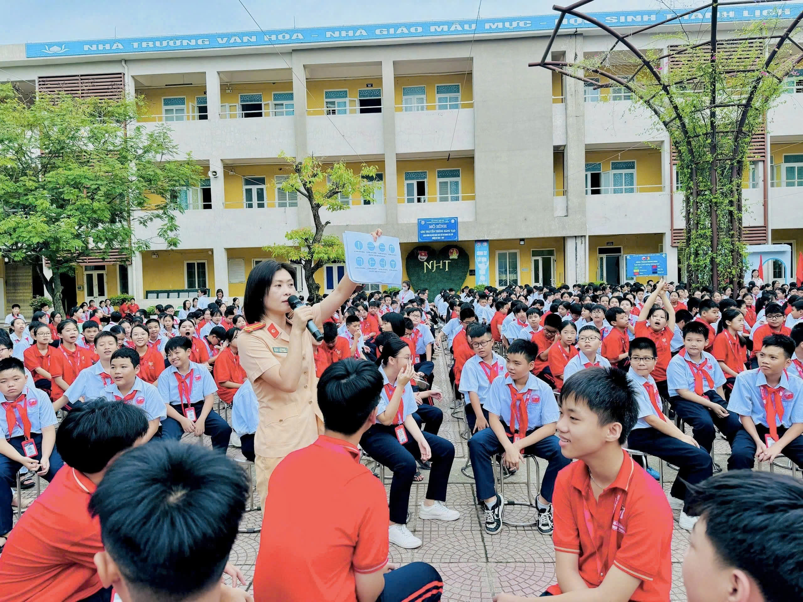 Tuyên truyền giáo dục an toàn giao thông: Trang bị kiến thức, nâng cao ý thức cho thế hệ trẻ