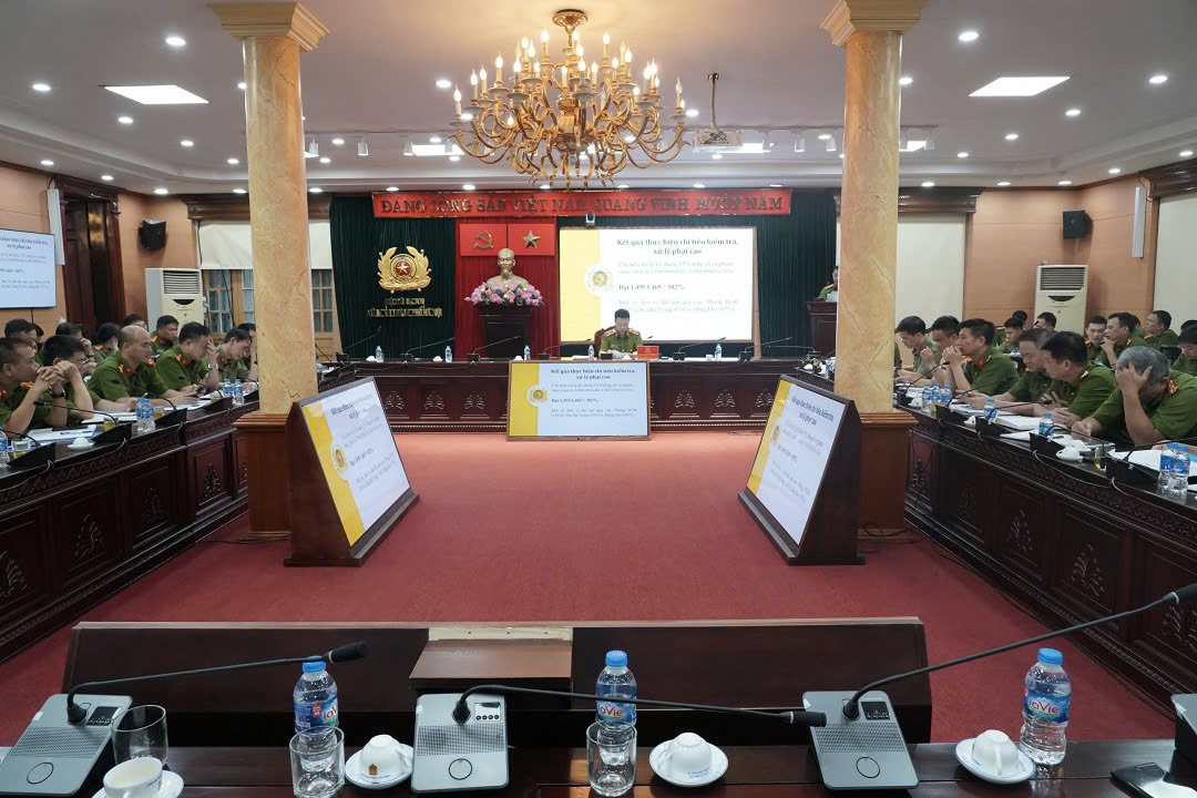 Công an thành phố Hà Nội tăng cường đảm bảo trật tự đô thị và an toàn giao thông hướng tới kỷ niệm 70 năm Ngày Giải phóng Thủ đô