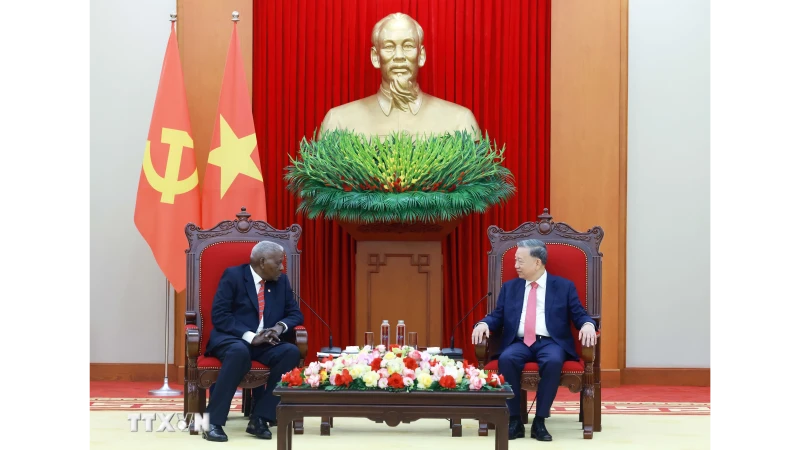 Việt Nam đoàn kết, kêu gọi gỡ bỏ các biện pháp bao vây, cấm vận với Cuba