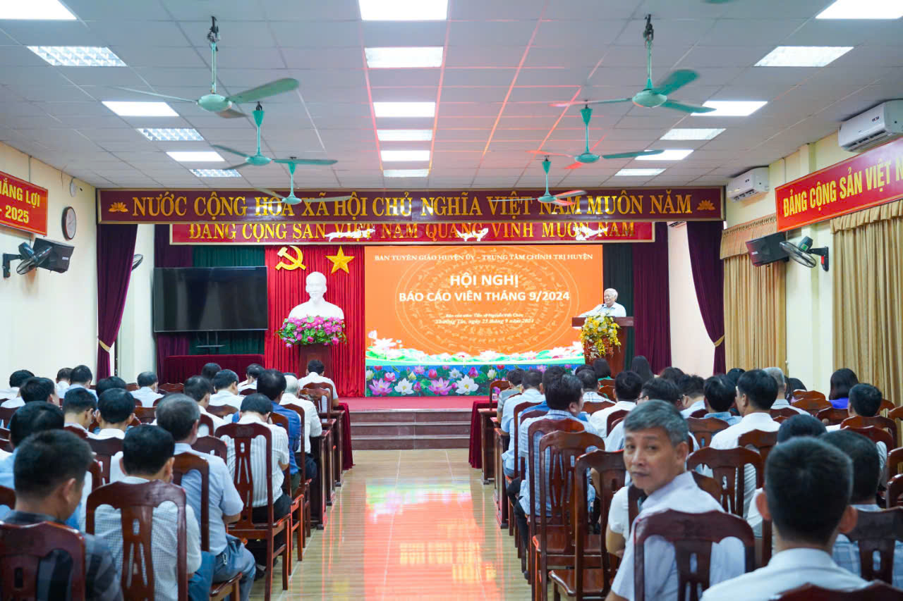 Hội nghị báo cáo viên tháng 9 năm 2024: Khơi dậy niềm tự hào 70 năm Ngày Giải phóng Thủ đô