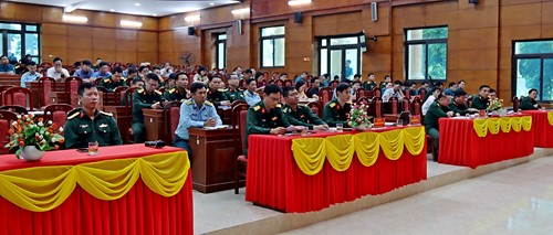 Hướng tới sự gắn bó quân dân bền chặt