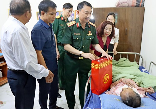 Thị xã Sơn Tây: Tấm lòng tri ân gửi đến Mẹ Việt Nam Anh hùng nhân kỷ niệm 70 năm Ngày Giải phóng Thủ đô