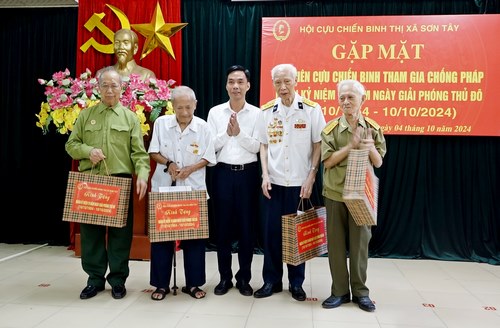 Tri ân những chiến sĩ kiên cường trong kháng chiến chống Pháp nhân dịp 70 năm Giải phóng Thủ đô