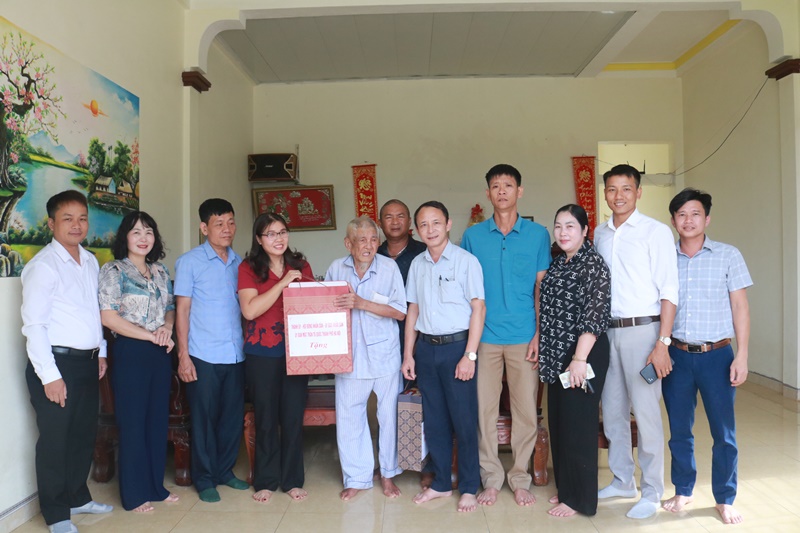 Tri ân sâu sắc những người có công tham gia giải phóng Thủ đô tại huyện Chương Mỹ
