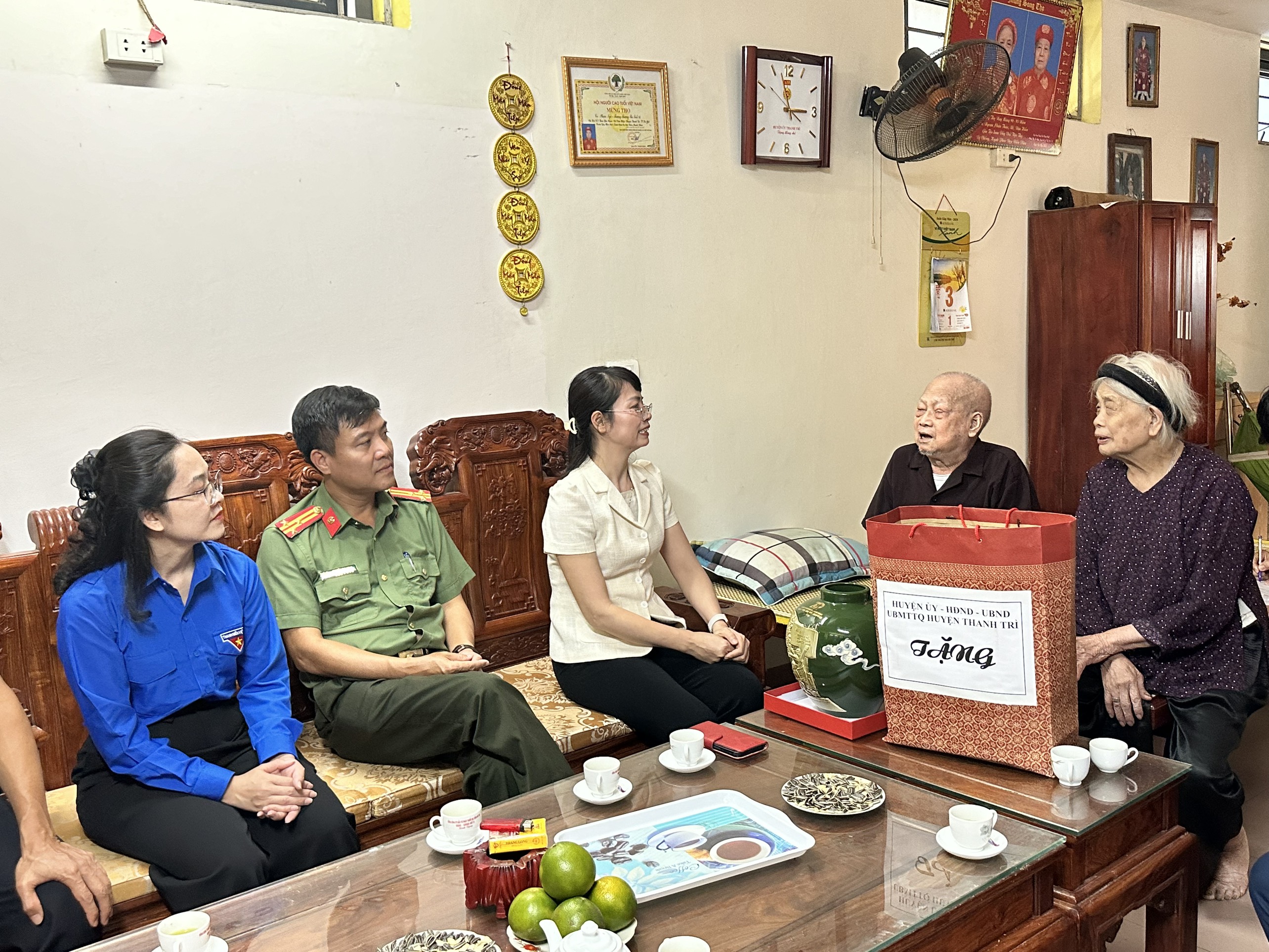 Tri ân cựu chiến binh giải phóng Thủ đô: Nghĩa tình sâu đậm