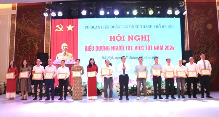 26 tấm gương "Người tốt, việc tốt" được Liên đoàn Lao động thành phố biểu dương, lan tỏa giá trị sống đẹp