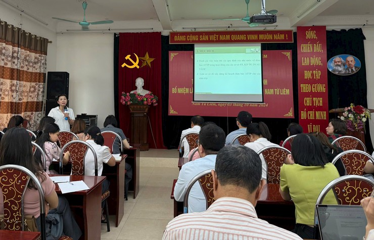 Thành phố Hà Nội ra quân rà soát an toàn thực phẩm ở các cơ sở ăn uống và thức ăn đường phố