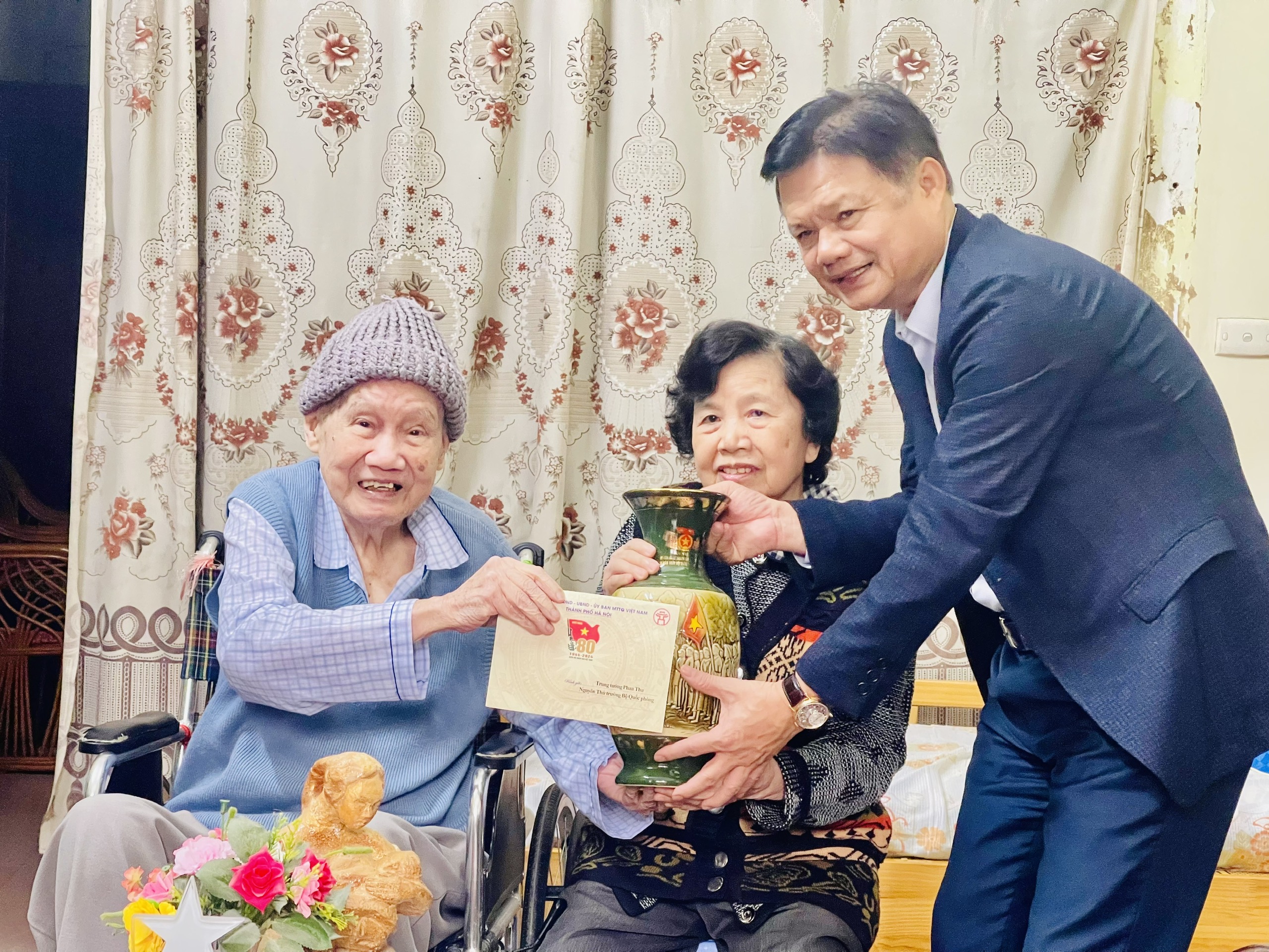 Thành phố Hà Nội tri ân các tướng lĩnh Quân đội, khẳng định vai trò tiên phong trong kỷ nguyên phát triển mới