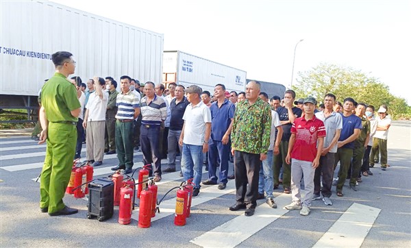 Nâng cao kỹ nâng phòng cháy chữa cháy và cứu nạn cứu hộ: Bảo đảm an toàn cộng đồng từ cơ sở
