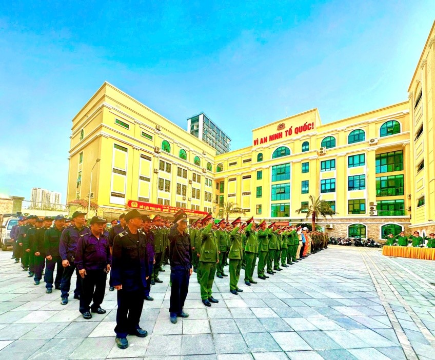 Quận Tây Hồ ra quân lập lại trật tự đô thị, đảm bảo môi trường xanh - sạch - đẹp đón Tết 2025