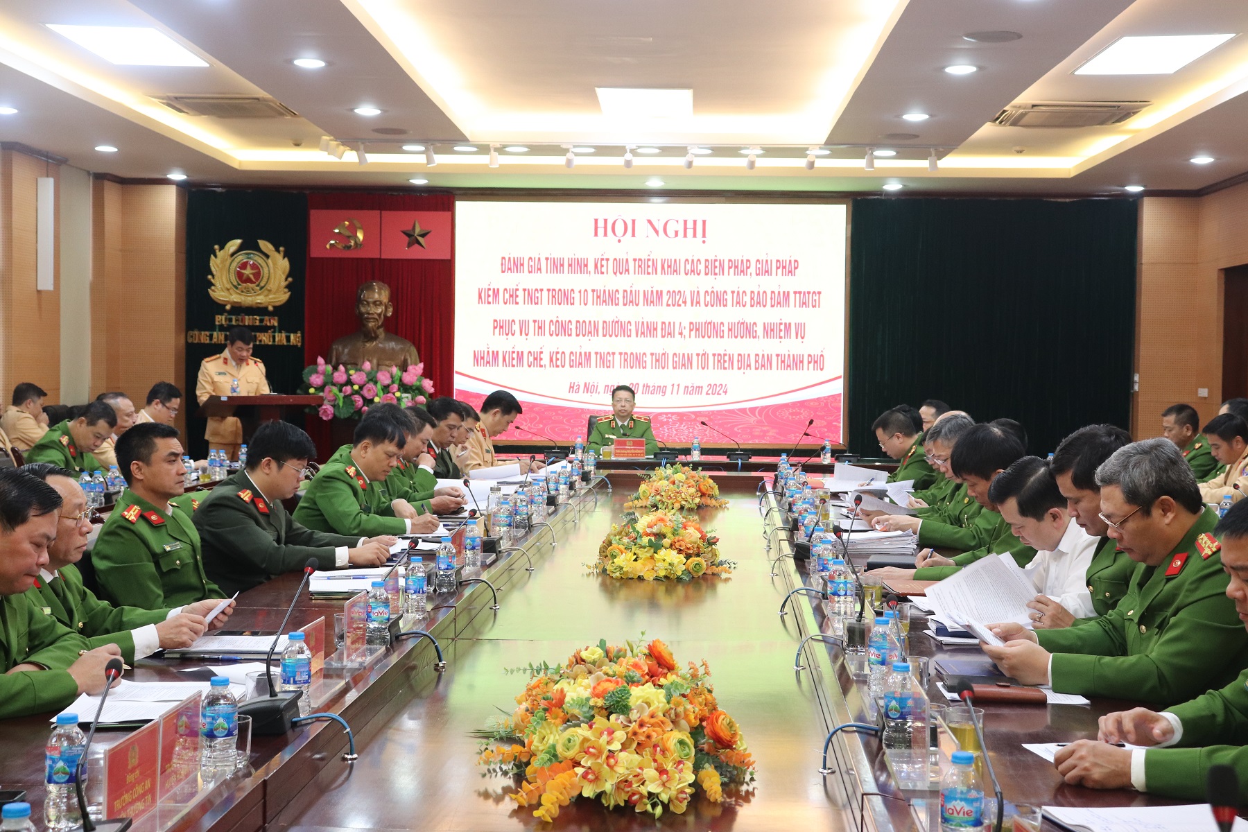 Thành phố Hà Nội quyết liệt siết chặt trật tự an toàn giao thông: Tập trung giảm tai nạn và đảm bảo thi công Vành đai 4