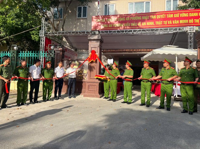Công an phường Nhật Tân và Phú Thượng (quận Tây Hồ): Biểu tượng mẫu mực về an ninh, trật tự và văn minh đô thị