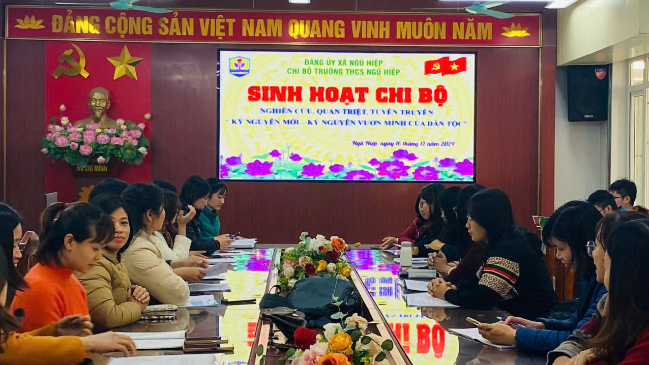 Huyện Thanh Trì đồng loạt triển khai đợt sinh hoạt chính trị chuyên đề "Nghiên cứu, quán triệt tư tưởng chỉ đạo, định hướng lớn của Đảng và đồng chí Tổng Bí thư Tô Lâm về kỷ nguyên mới, kỷ nguyên vươn mình của dân tộc"