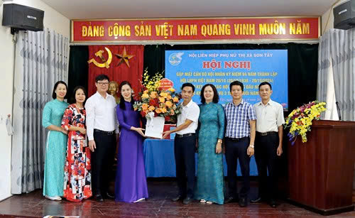 Gặp mặt kỷ niệm 94 năm thành lập Hội Liên hiệp Phụ nữ Việt Nam: Tôn vinh vai trò và sức mạnh của phụ nữ Việt