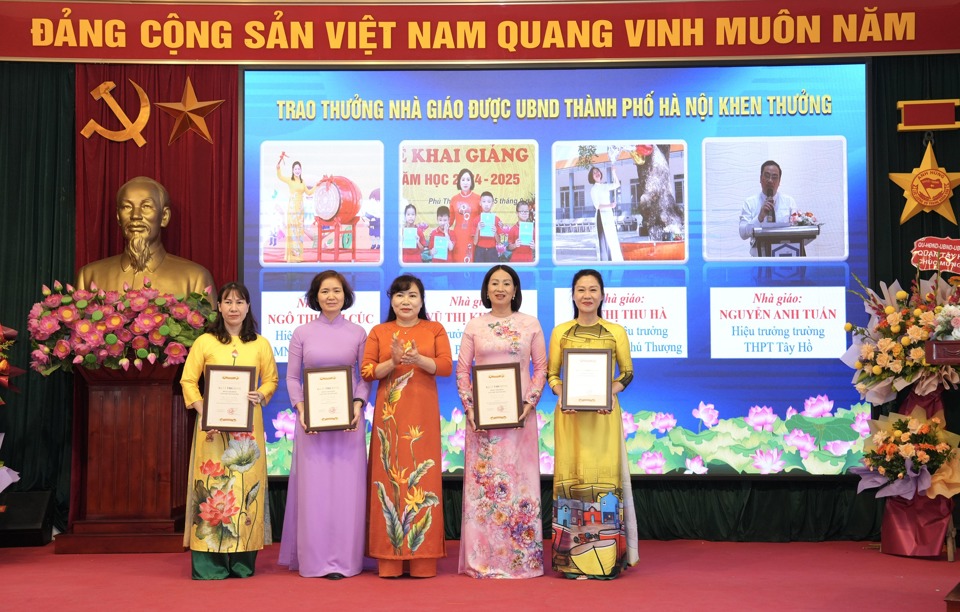 Vinh danh tài năng giáo dục tại giải thưởng Đoàn Thị Điểm: Điểm sáng trong phong trào dạy và học ở Tây Hồ