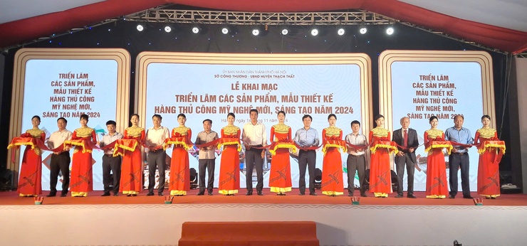 Khai mạc triển lãm sản phẩm thủ công mỹ nghệ mới, sáng tạo huyện Thạch Thất năm 2024: Kết nối sáng tạo, phát huy giá trị truyền thống