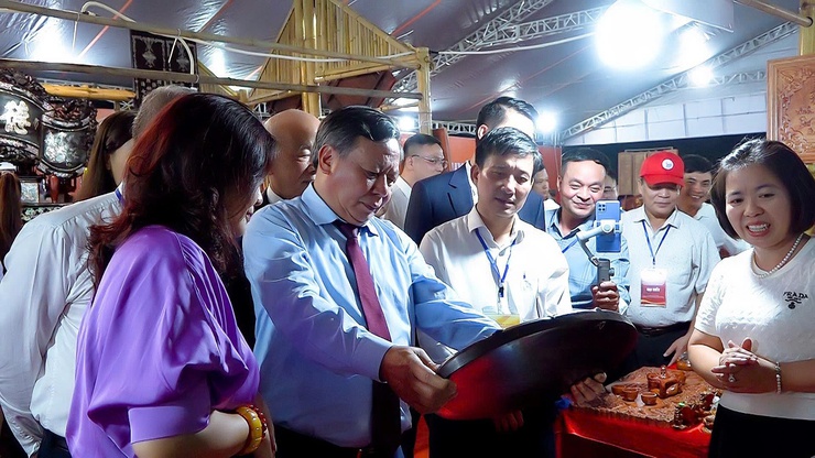 Triển lãm kết nối sáng tạo và giao thương OCOP: Bước đột phá cho làng nghề huyện Phú Xuyên