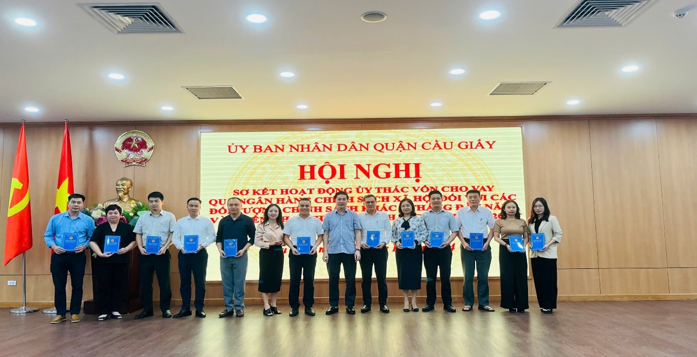 Quận Cầu Giấy tổ chức hội nghị sơ kết hoạt động ủy thác vốn cho vay qua Ngân hàng chính sách xã hội 