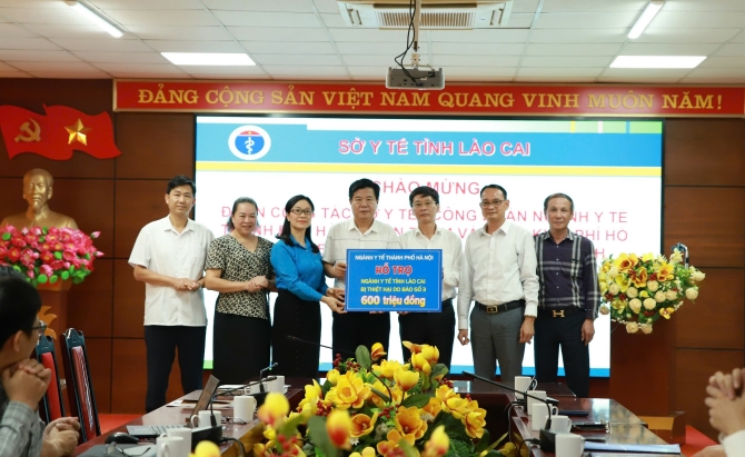 Ngành Y tế Hà Nội hỗ trợ các tỉnh phía Bắc khắc phục hậu quả bão lũ: Tinh thần tương thân tương ái lan toả 