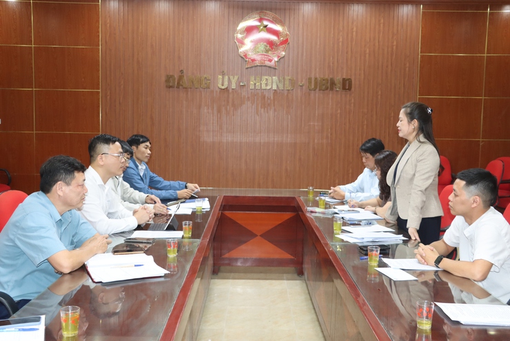 Kiểm tra, chấm điểm chung khảo cuộc thi Xây dựng và giữ gìn “xã, phường, thị trấn sáng – xanh – sạch – đẹp – an toàn” tại huyện Phú Xuyên