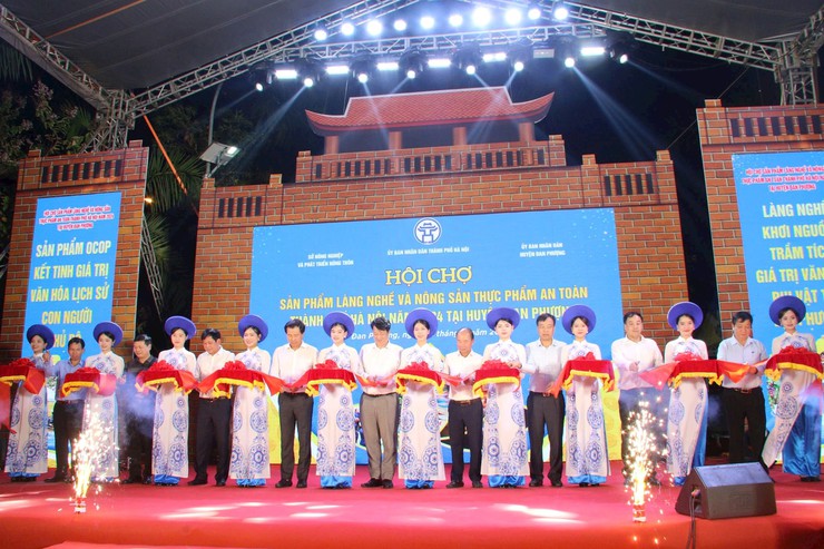 Hà Nội thúc đẩy phát triển làng nghề và nông sản thực phẩm an toàn qua hội chợ năm 2024