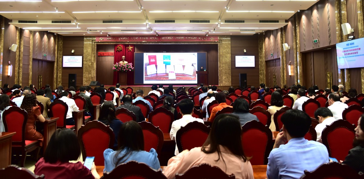 Hội nghị báo cáo viên thành phố: Quán triệt cuốn sách “Xây dựng và phát triển nền văn hóa tiên tiến, đậm đà bản sắc dân tộc” của Tổng Bí thư Nguyễn Phú Trọng