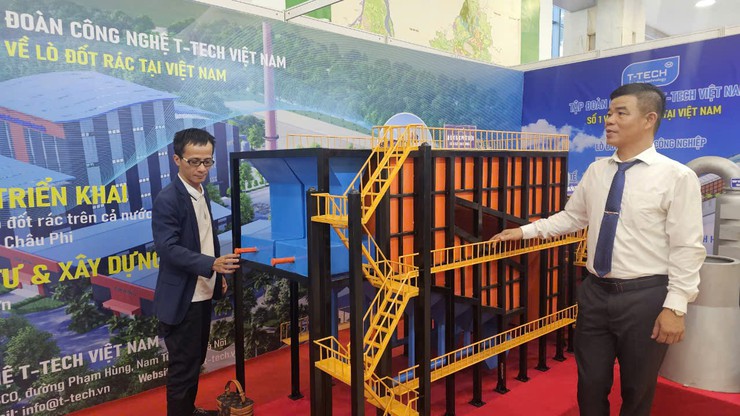 Khai mạc Hội chợ triển lãm sản phẩm công nghiệp chủ lực Hà Nội năm 2024