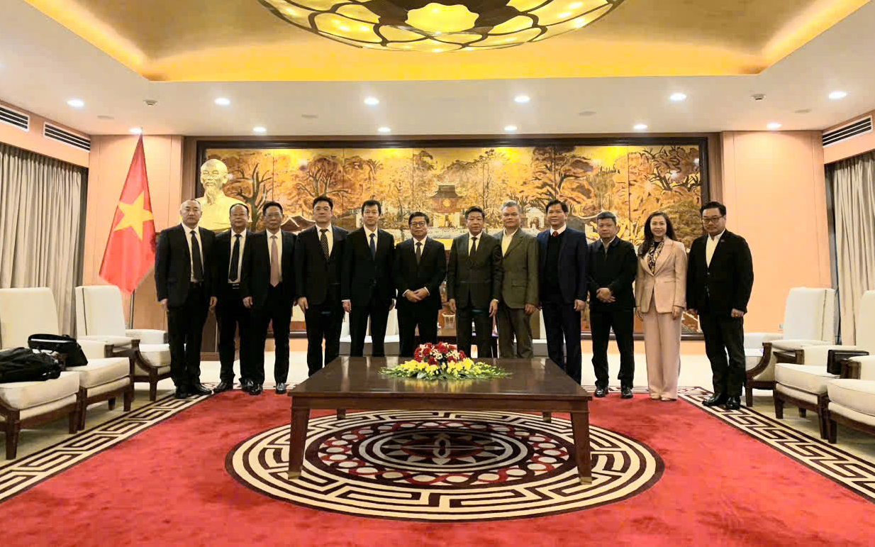 Hà Nội đẩy mạnh hợp tác với Tập đoàn Thông tin và Tín hiệu đường sắt Trung Quốc