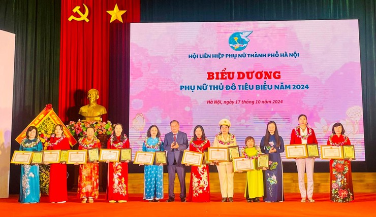 Vinh danh 10 phụ nữ Thủ đô tiêu biểu năm 2024: Lan tỏa giá trị, truyền cảm hứng cho cộng đồng