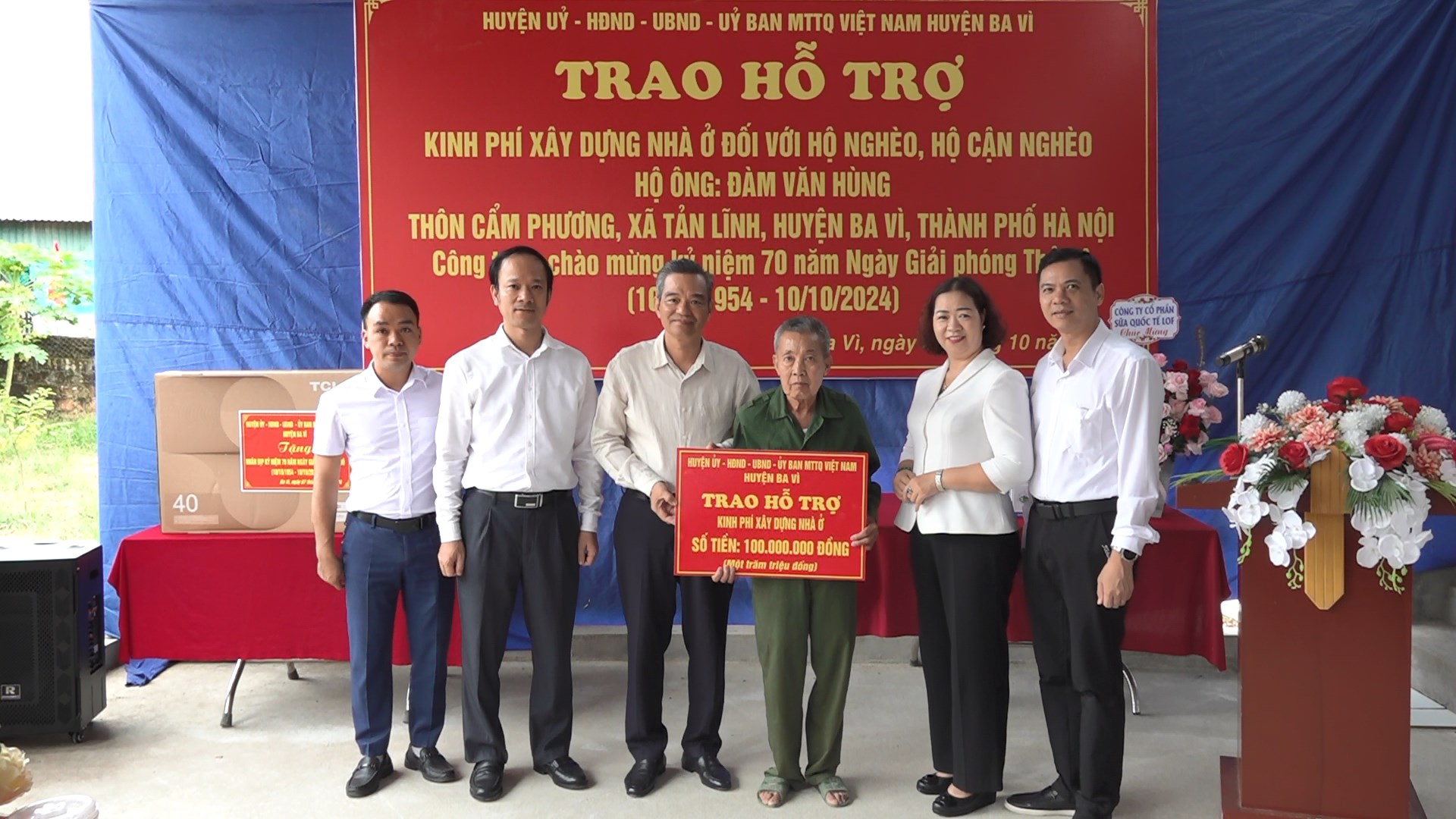 Huyện Ba Vì trao tặng nhà "Đại đoàn kết": Điểm sáng từ sự chung tay vì cộng đồng