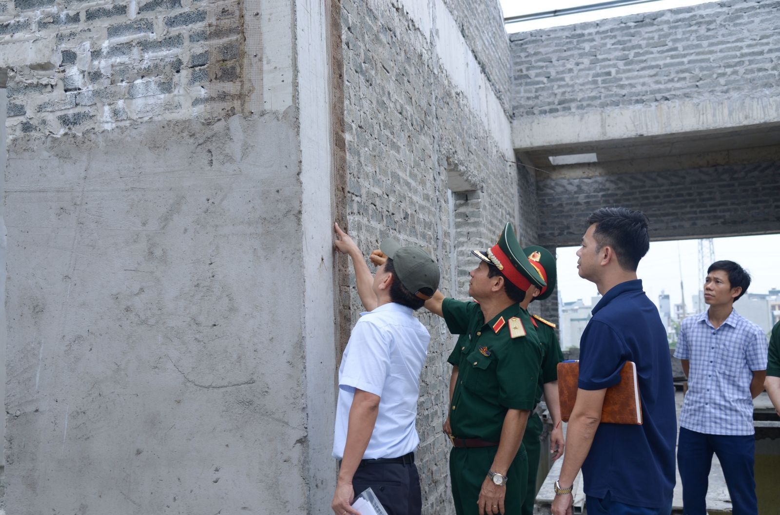 Tiểu đoàn Trinh sát 20 và Tiểu đoàn Thông tin 18, Sư đoàn Bộ binh 301: Đảm bảo an toàn và chất lượng trong thi công hạ tầng quân sự