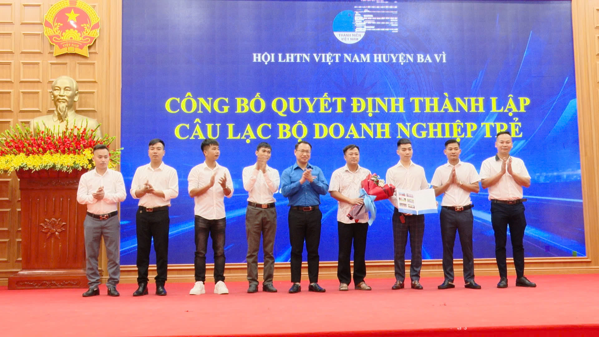 Huyện đoàn Ba Vì vinh danh thế hệ trẻ tiên phong, sáng tạo và công bố Câu lạc bộ Doanh nghiệp trẻ