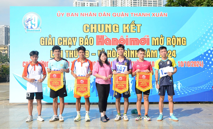 Quận Thanh Xuân sôi động với Giải chạy Vì hòa bình 2024: Sân chơi gắn kết và ý nghĩa