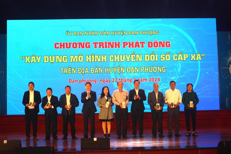 Huyện Đan Phượng phát động “Xây dựng mô hình chuyển đổi số cấp xã”