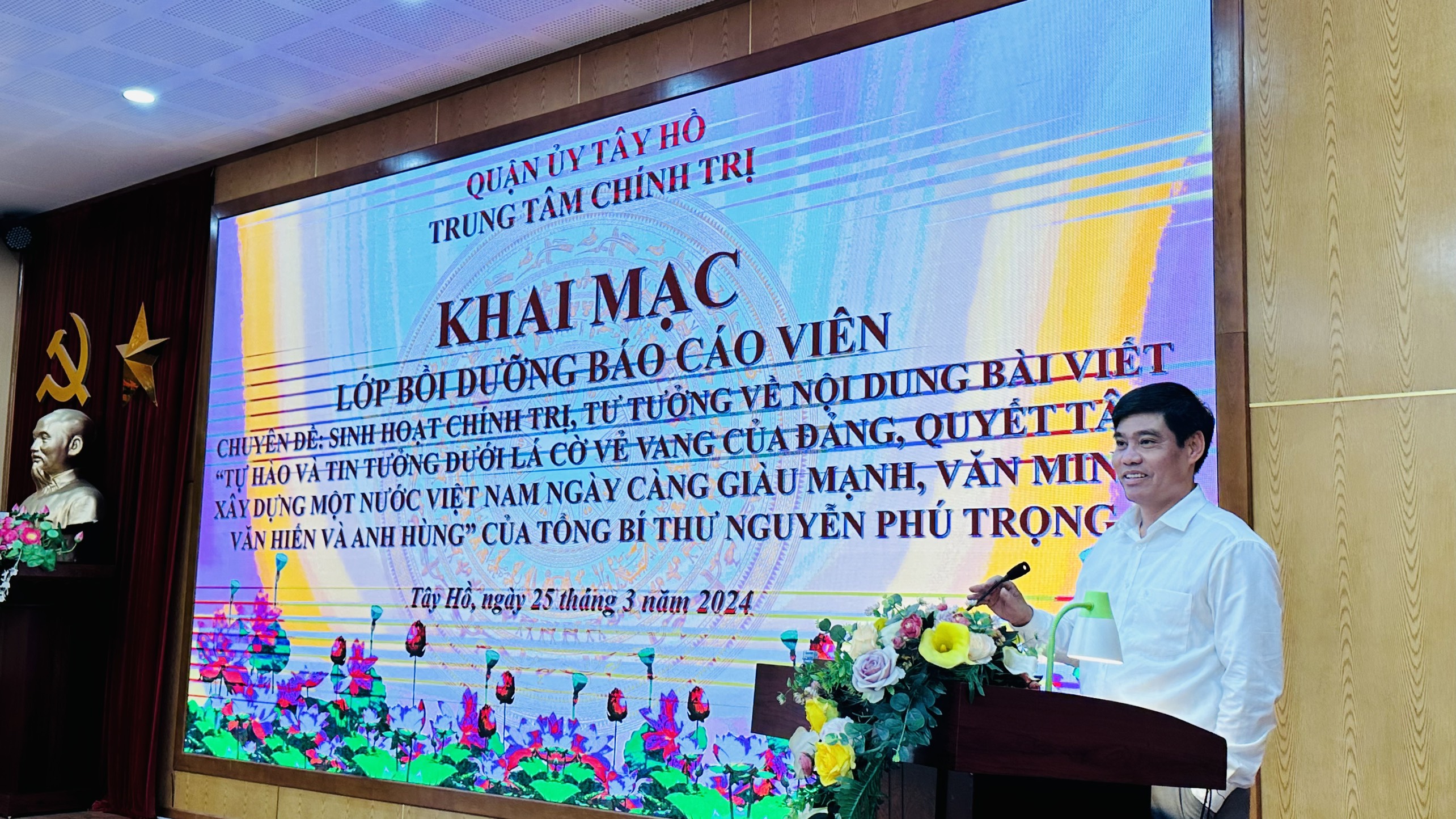 Quận Tây Hồ: Tổ chức hội nghị báo cáo viên tháng 3 năm 2024